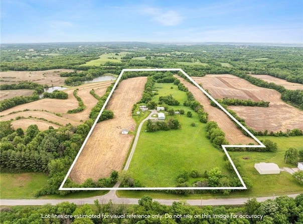 9226 427 Road, Savannah, MO 64485