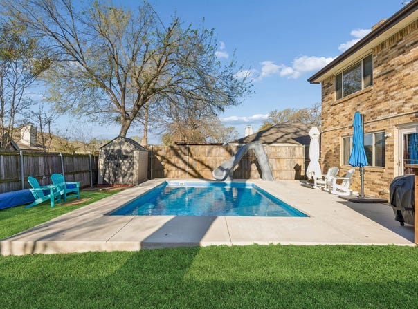 304 Lark Lane, Euless, TX 76039
