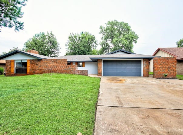 2009 Windmill Ln, Enid, OK 73703