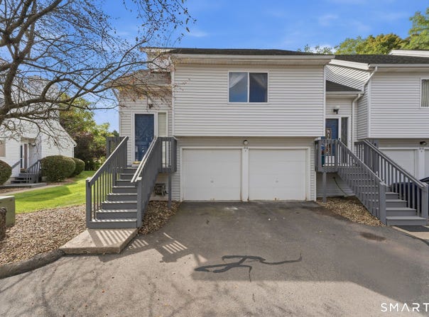816 Hartford Road, Manchester, CT 06040