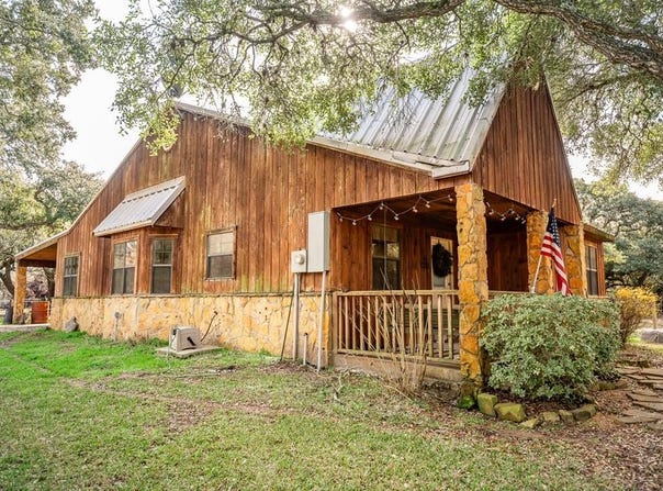 1230 CR 462 Lubojasky, Blessing, TX 77419