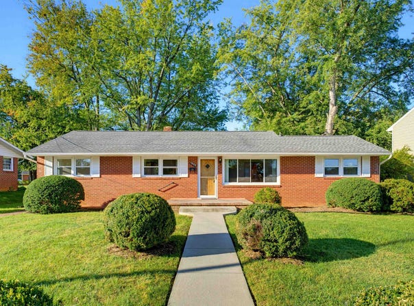 1820 N TALBOTT PL, WAYNESBORO, VA 22980