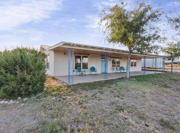 115 Lee St, Marathon, TX 79842