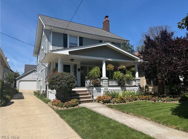 1370 Mathews Avenue, Lakewood, OH 44107