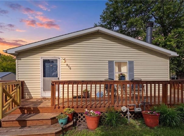 806 West Street, Stewartsville, MO 64490
