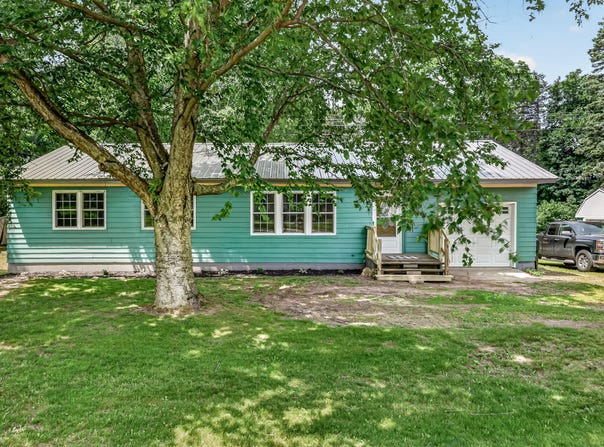 2423 S 40th Avenue, Shelby, MI 49455