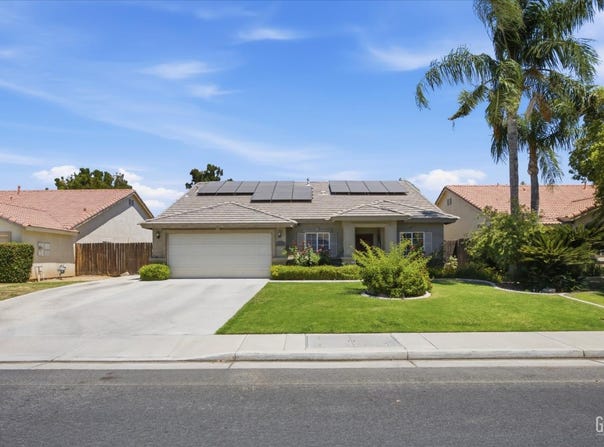 11816 Cedar Bluff Avenue, Bakersfield, CA 93312