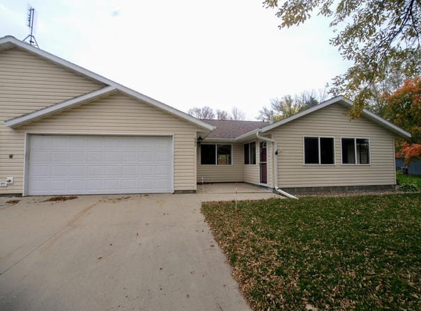 699 Osage Street E, Osakis, MN 56360
