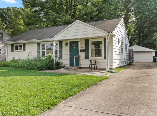 369 White Oak Drive, Elyria, OH 44035
