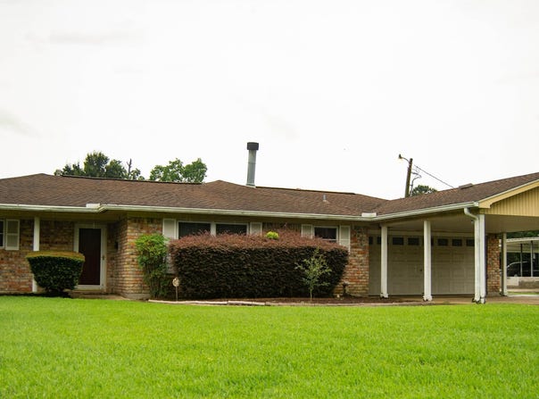 6840 Howe, Groves, TX 77619