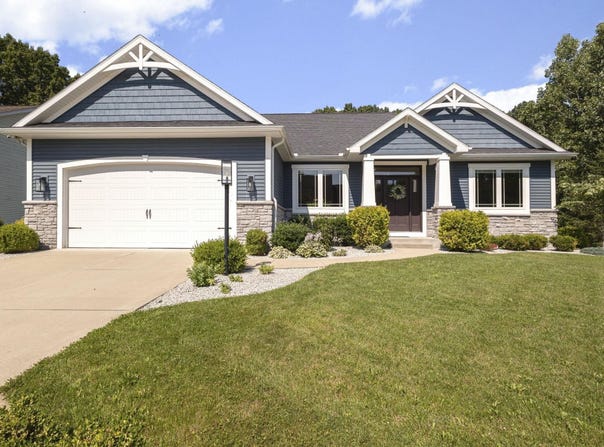 53667 Terre Verde Hills Court, South Bend, IN 46628