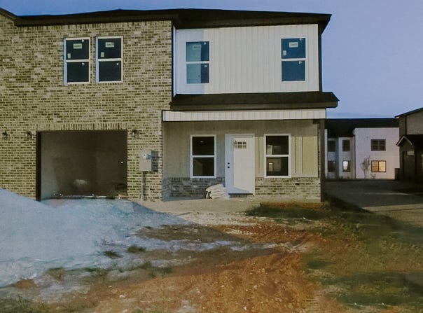 254 Beau Claire Circle, Byron, GA 31008