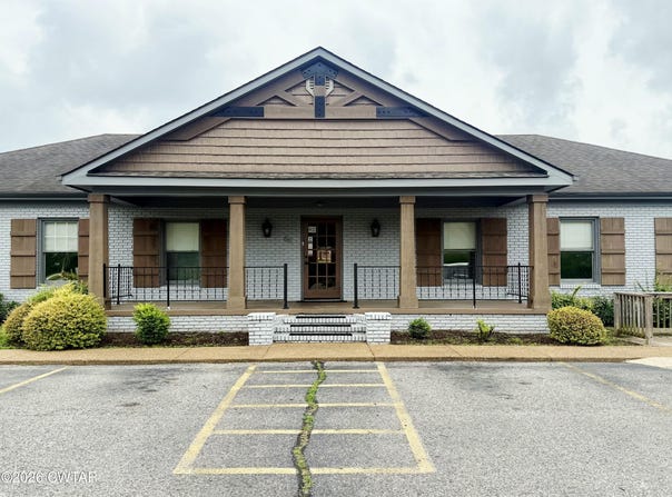68 Executive Drive, Jackson, TN 38305