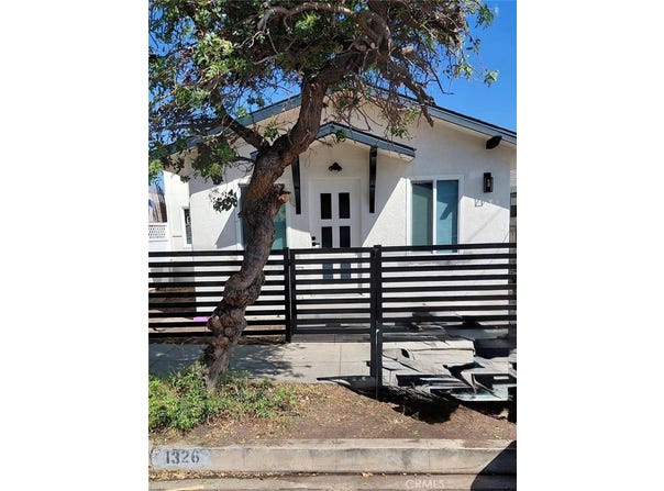 1326 S Cabrillo, San Pedro, CA 90731