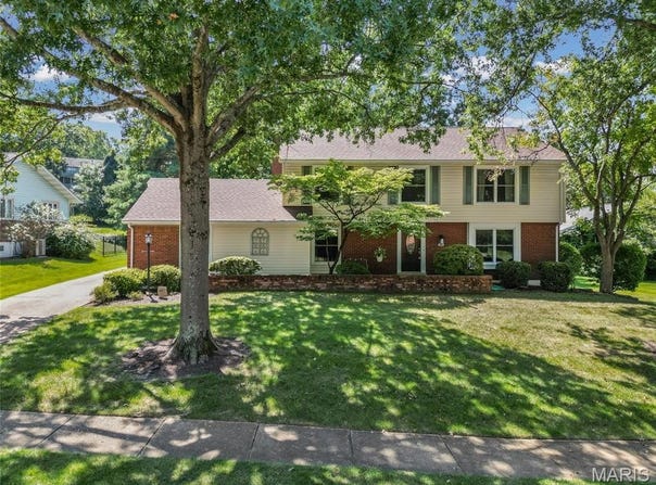 480 Maymont Drive, Ballwin, MO 63011