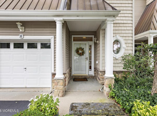 32 Windward Drive, Manahawkin, NJ 08050