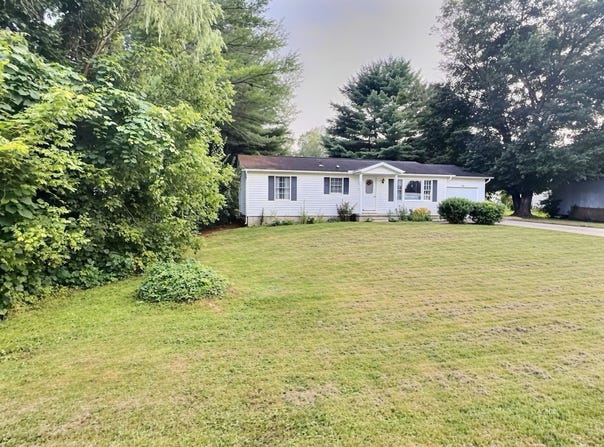 85 E First St, The Plains, OH 45780