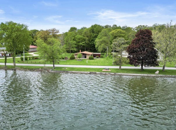 5100 S County Rd 210, Knox, IN 46534