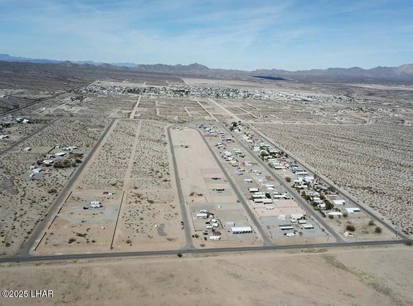 67890 Palm Dr, Salome, AZ 85348