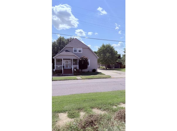 711 W Second Street, Bicknell, IN 47512