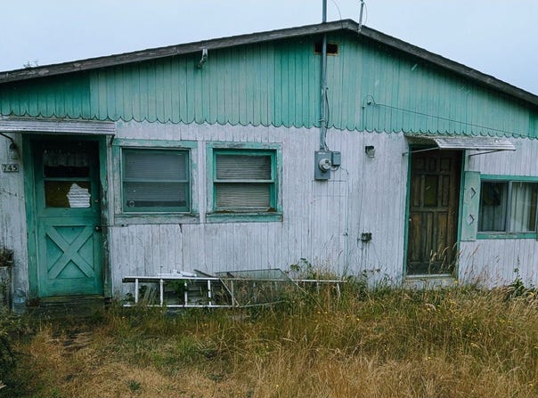 745 E 8TH St, Coquille, OR 97423