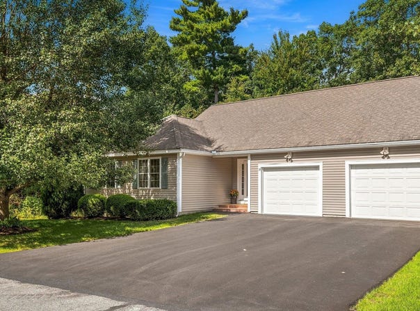 39 Forrest Street, Hampstead, NH 03826