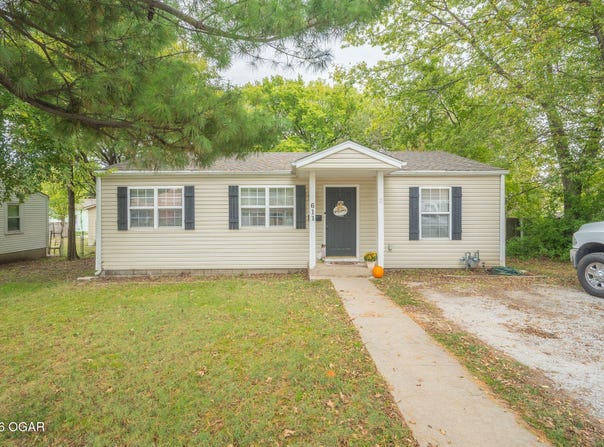 611 Forest Avenue, Joplin, MO 64801