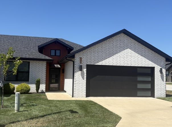 5955 S Farm Road 163, Springfield, MO 65810
