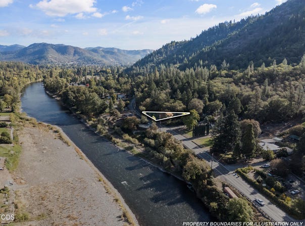 7949 Rogue River Highway, Grants Pass, OR 97527