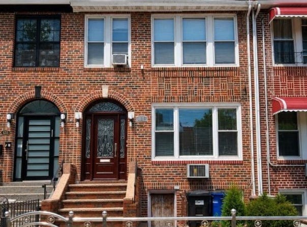 127 E 52nd St, Brooklyn, NY 11203