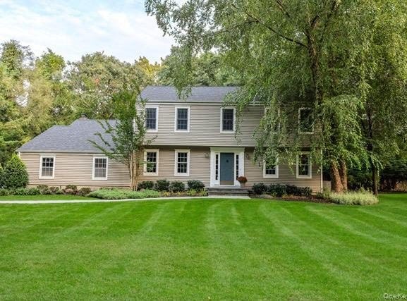 18 Robert Townsend Drive, Setauket, NY 11733