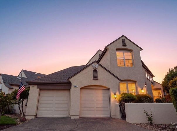 2010 Falcon Ridge Drive, Petaluma, CA 94954