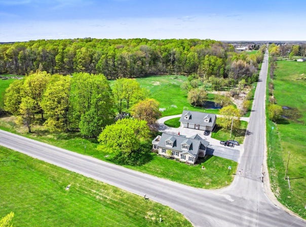 6987 E Beaverton Road, Clare, MI 48617