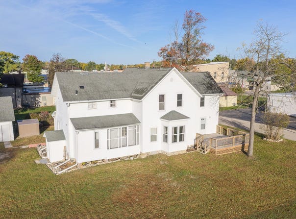818 E GRONINGER Street, SURING, WI 54174