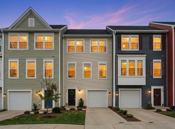 245 WILLOWSHIRE CT, WAYNESBORO, VA 22980