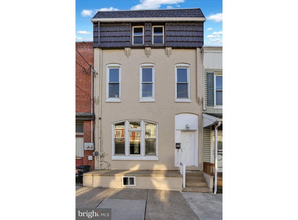 226 S 4TH Street, HAMBURG, PA 19526