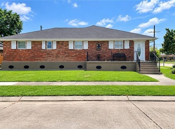 1233 CURTIS Street, Harvey, LA 70058