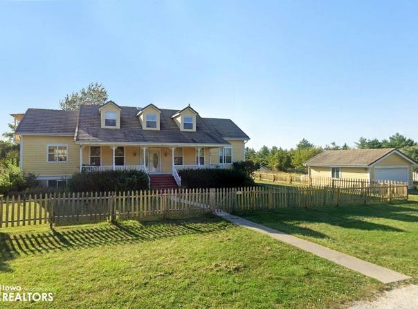 1845 Crystal Springs Lane, Fairfield, IA 52556