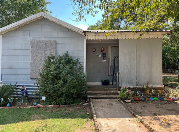 416 E LaSalle, De Leon, TX 76444