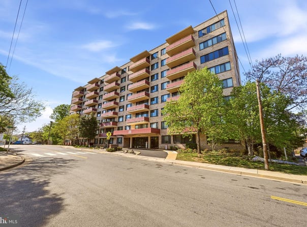 4201 CHERRY HILL Road, ARLINGTON, VA 22207