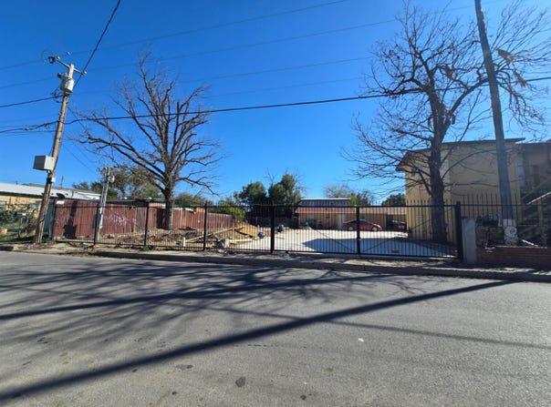 319 Hidalgo St, Laredo, TX 78043-5141