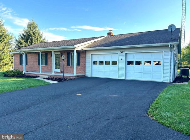 35 WESTERLY DR, LITTLESTOWN, PA 17340