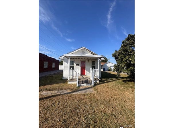 107 E Moro Drive, Moro, IL 62067