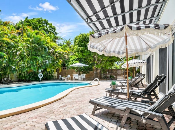 260 Sunrise Dr, Key Biscayne, FL 33149