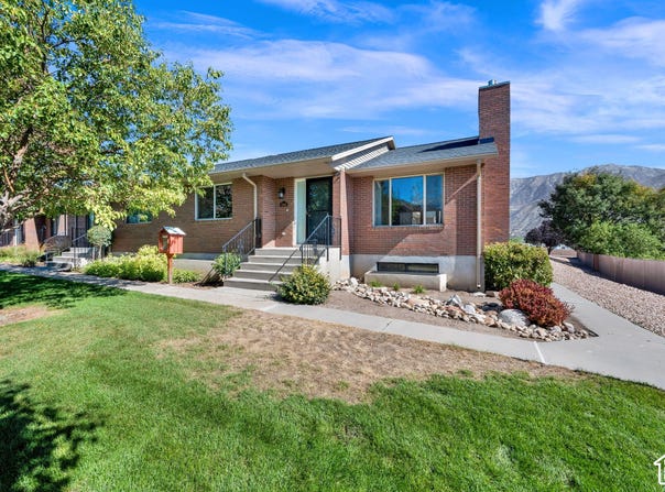 1808 N COBBLESTONE Dr W, Provo, UT 84601