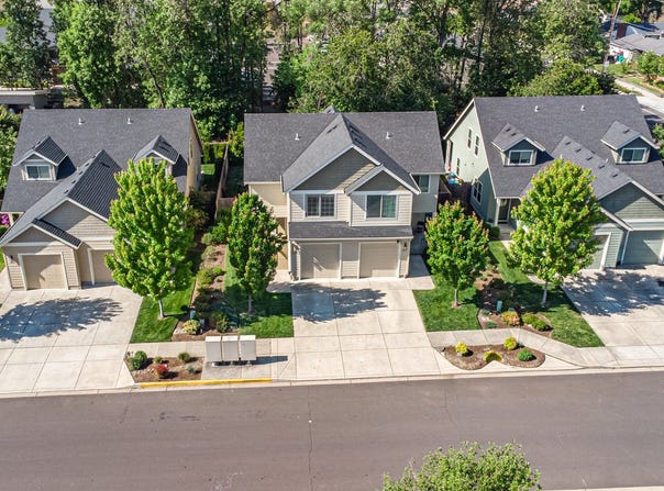 903 HOWARD Ave, Eugene, OR 97404