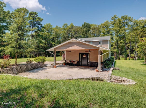 151 Pansy Lane, Hampstead, NC 28443