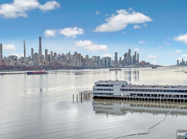 129 The Promenade, Edgewater, NJ 07020