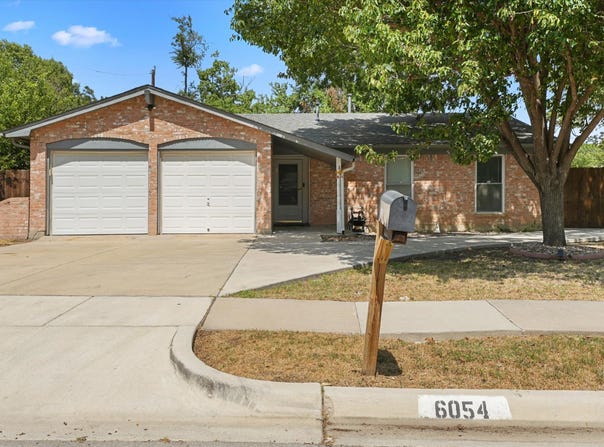 6054 Dunson Drive, Watauga, TX 76148