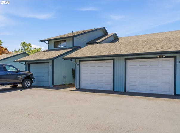 3335 JACKSON St, Albany, OR 97322